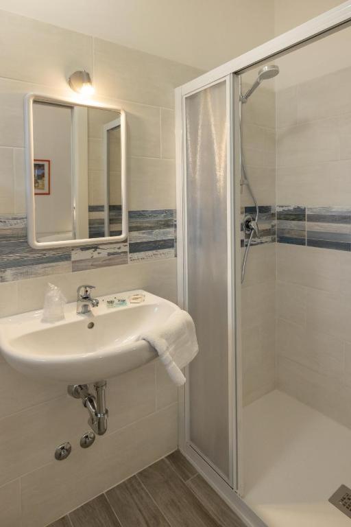 Hotel Giordo Rimini Ngoại thất bức ảnh